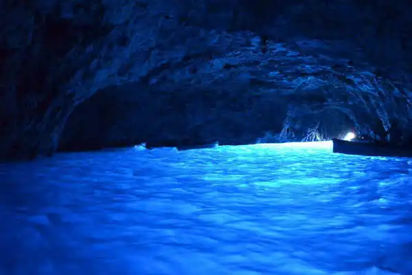 Hiện vật này là một kho báu cổ đại quý giá, mang lại thông tin về công nghệ và hoạt động của con người thời đồ đá.