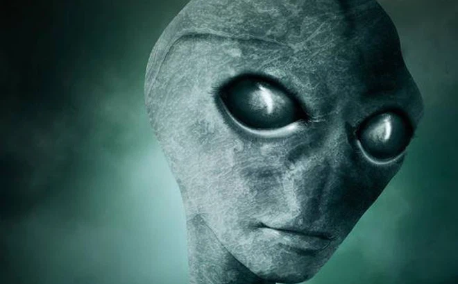 Việc truyền tải thông tin qua các không gian và thời gian rất xa có thể gặp phải sự trễ lớn, khiến cho giao tiếp theo thời gian thực trở nên khó khăn.