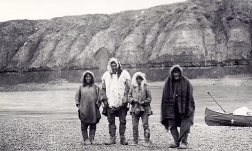 Một gia đình người Inuit. (Ảnh: Wikipedia) Một gia đình người Inuit. (Ảnh: Wikipedia)