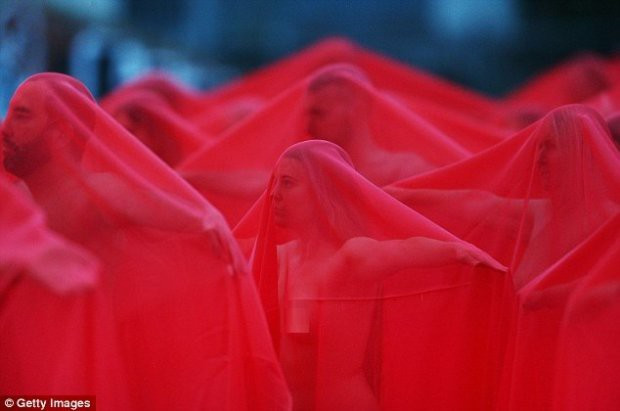 Những bức ảnh này nhằm phục vụ cho Liên hoan Nghệ thuật Provocare được tổ chức trong thời gian sắp tới. Ảnh: Getty Images