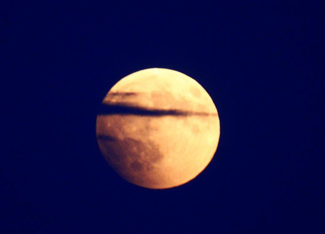 Nguyệt thực tại Skopje, Macedonia.