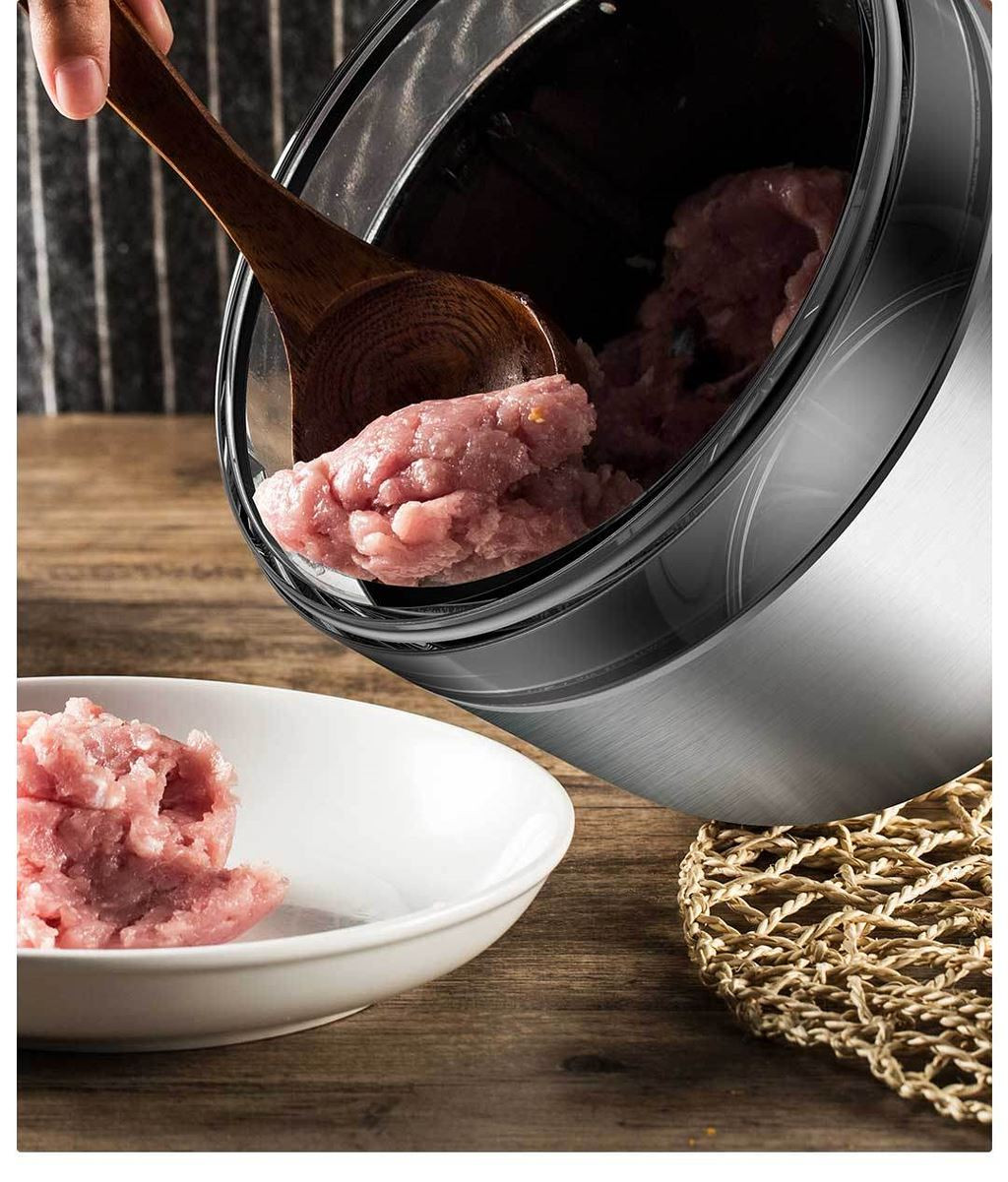 Thép được sử dụng là loại 304, có tính cứng cao và khó biến dạng, hãng cũng cho biết máy xay đã vượt qua được 5 bài kiểm định về an toàn trước khi được bán ra. Về khả năng xay, động cơ 400W có thể xoay 24.000 vòng trên phút, nghiền được 1500g thức ăn và phần thân có thể giữ được tới 1.8 Lít thực phẩm. Thép được sử dụng là loại 304, có tính cứng cao và khó biến dạng, hãng cũng cho biết máy xay đã vượt qua được 5 bài kiểm định về an toàn trước khi được bán ra. Về khả năng xay, động cơ 400W có thể xoay 24.000 vòng trên phút, nghiền được 1500g thức ăn và phần thân có thể giữ được tới 1.8 Lít thực phẩm.