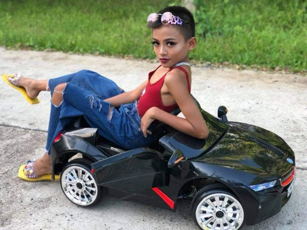 Nesty chụp ảnh cũng thần thái lắm.