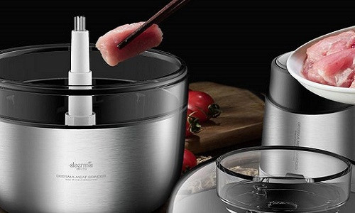 Sản phẩm máy xay được sản xuất và phân phối bởi công ty con của Xiaomi là Foshan Shunde Delma Electric Co., Ltd, với thân được làm bằng thép không rỉ, khả năng xay 360 độ, mô-tơ xoay công suất 400W cùng hệ thống chống rung 3 trục. Sản phẩm máy xay được sản xuất và phân phối bởi công ty con của Xiaomi là Foshan Shunde Delma Electric Co., Ltd, với thân được làm bằng thép không rỉ, khả năng xay 360 độ, mô-tơ xoay công suất 400W cùng hệ thống chống rung 3 trục.