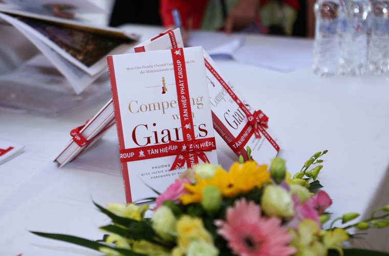 Nu doanh nhan Tran Uyen Phuong va 