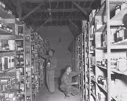 Để bù lại lượng hàng hóa bị hao hụt trong quá trình vận chuyển qua Đại Tây Dương với những lý do như thời tiết xấu gây đắm tàu hoặc bị lực lượng tàu ngầm của Đức tấn công, phía Mỹ đã tăng cường số lượng tàu vận tải lên thật nhiều, chạy liên tục để "dù phe Phát xít có đánh chìm được 50% hàng hóa đi qua Đại Tây Dương, nước Mỹ và Đồng Minh vẫn có thể chiến thắng thế chiến hai với 50% lượng hàng quá còn lại". Nguồn ảnh: Medical.