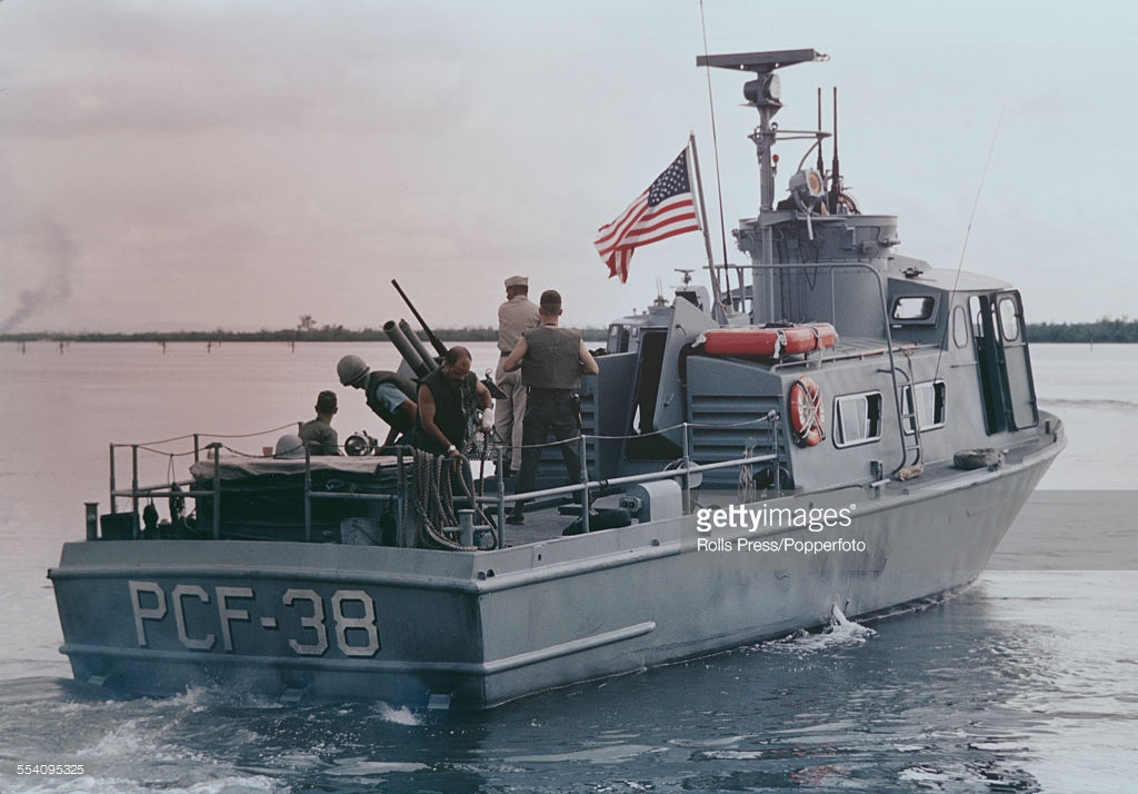 Các loại phương tiện này đều thuộc quyền kiểm soát của Hải quân Mỹ và có sự hiệp đồng chặt chẽ với phía Không quân, thủy quân lục chiến và bộ binh Mỹ cũng như các lực lượng VNCH. Nguồn ảnh: Getty.