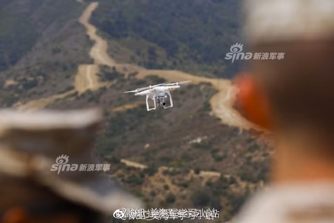 Ý thức được những ưu điểm vượt trội đó của Flycam so với các loại máy bay không người lái được thiết kế riêng cho quân sự, Quân đội Mỹ đang dần từng bước ứng dụng loại thiết bị này trước mắt là cho các lực lượng đặc biệt của mình. Nguồn ảnh: Sina.