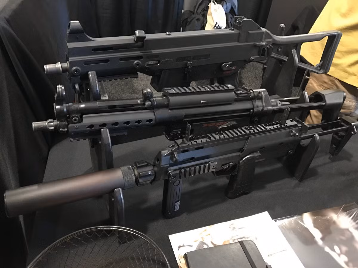 Các mẫu súng tiểu liên dành cho lính đặc nhiệm, từ trên xuống UMP, MP5 và MP7, những mẫu súng tiểu liên tốt nhất thế giới do Đức chế tạo. Ảnh: Business Insider