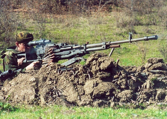 Súng sử dụng cơ cấu nạp đạn bằng khí nén, tốc độ bắn 800 viên/phút. Sơ tốc đạn 845m/s, tầm bắn hiệu quả 1,5km khi phòng không và 2km khi tấn công các mục tiêu mặt đất. Nguồn ảnh: pinterest