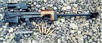 Nó có trọng lượng 11,7kg bao gồm cả đạn và ống ngắm. Trọng lượng này chấp nhận được đối với một khẩu súng bắn tỉa cỡ nòng lớn như OSV-96. Nguồn ảnh: Surfingbird