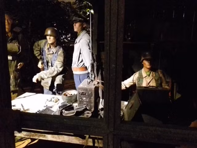 Phòng tác chiến tiền phương của Quân Đồng Minh trong cuộc đổ bộ vào châu Âu năm 1944 được xây dựng dựa trên những bức ảnh tư liệu nên có độ chân thực rất cao. Nguồn ảnh: Warhistory.