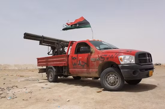 Có lẽ đây là một trong những chiếc Technical có hỏa lực cực mạnh. Xe được trang bị pháo phóng loạt cỡ nòng lớn. Với 4 ống phóng rocket loại này, xe hoàn toàn có thể gây ra vùng hủy diệt lớn. Nguồn ảnh: Midlist Writer - blogger