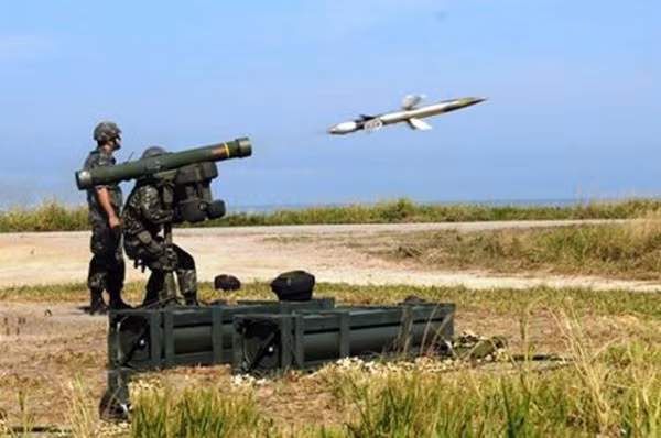 Tính đến này đã có khoảng hơn 1.600 tổ hợp RBS-70 và 17.000 quả đạn được xuất xưởng. Nguồn ảnh: defesaaereanaval