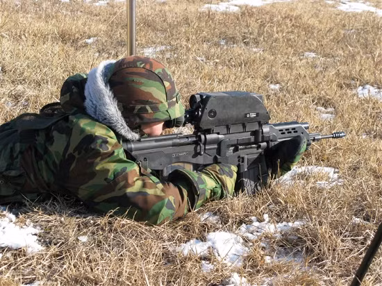 Từ sự kết hợp này đã biến Daewoo K11 thành một trong những khẩu súng đáng mơ ước nhất của quân đội các nước. Nguồn ảnh: forums