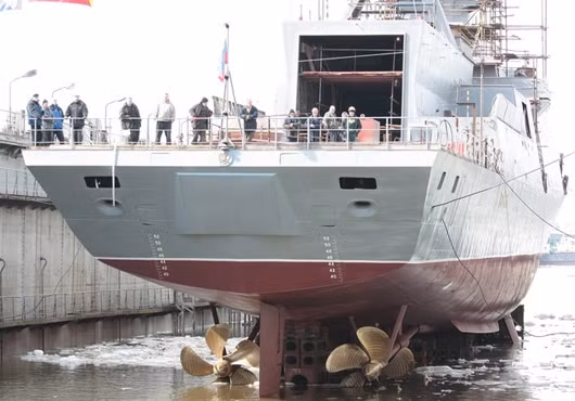 Từ khi Liên Xô tan rã, công nghiệp đóng tàu chiến Nga chỉ tập trung sản xuất các tàu hộ tống, tàu hộ vệ tên lửa có lượng choán nước dưới 5.000 tấn. Ảnh: Sina.