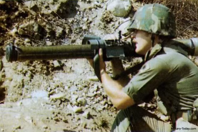 Tầm bắn hiệu quả 500m, sơ tốc đầu đạn 257m/s, sử dụng đầu đạn xuyên lõm HEAT có thể xuyên thủng 300mm giáp đồng nhất. Nguồn ảnh: military today