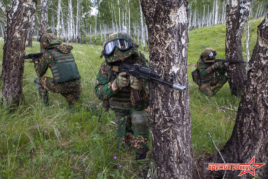 Gần đây, các đơn vị đặc nhiệm Nga tích cực tiến hành tập trận chống khủng bố trong bối cảnh nguy cơ khủng bố ngày càng lan rộng. Tổ chức Nhà nước Hồi giáo (IS) đang vươn vòi bạch tuộc ra khắp nơi trên thế giới. Ảnh: Arms Expo.
