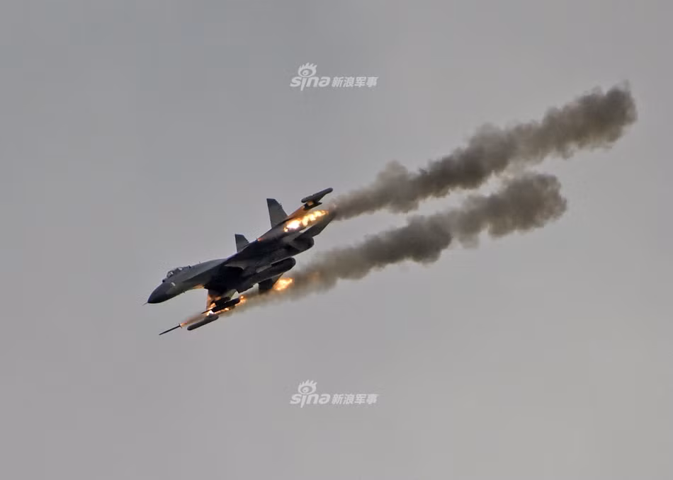 Đây cũng là cơ hội tốt để các chiến đấu cơ Trung Quốc kiểm tra tính năng tác chiến thực địa và so sánh trực tiếp các tính năng đó với các máy bay chiến đấu hiện đại bậc nhất thế giới của Liên Xô. Nguồn ảnh: Sina.