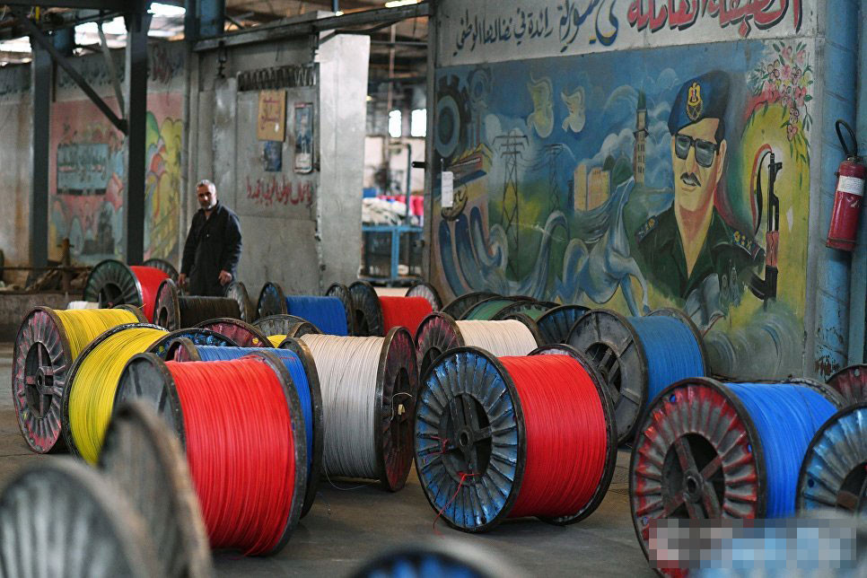 Hình ảnh tại nhà máy sản xuất dây cáp điện.