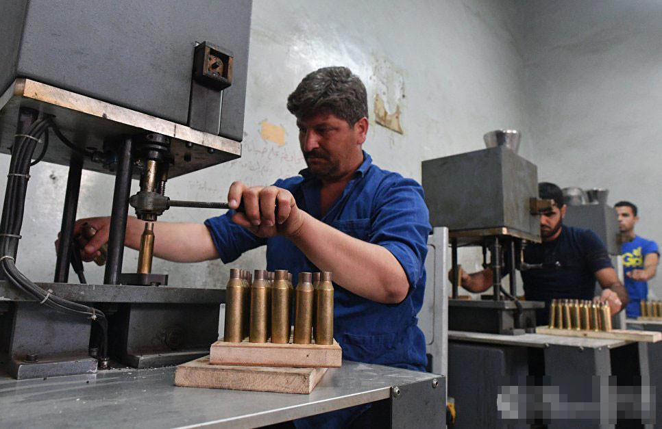 Các nhà máy sản xuất đạn súng máy, đạn pháo ở tỉnh Hama.