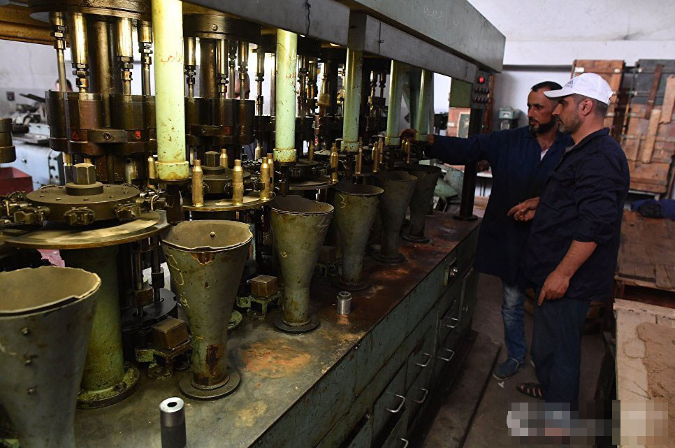 Đạn súng, đạn pháo có thể được ví như là "thực phẩm hàng ngày" của Quân đội Syria.