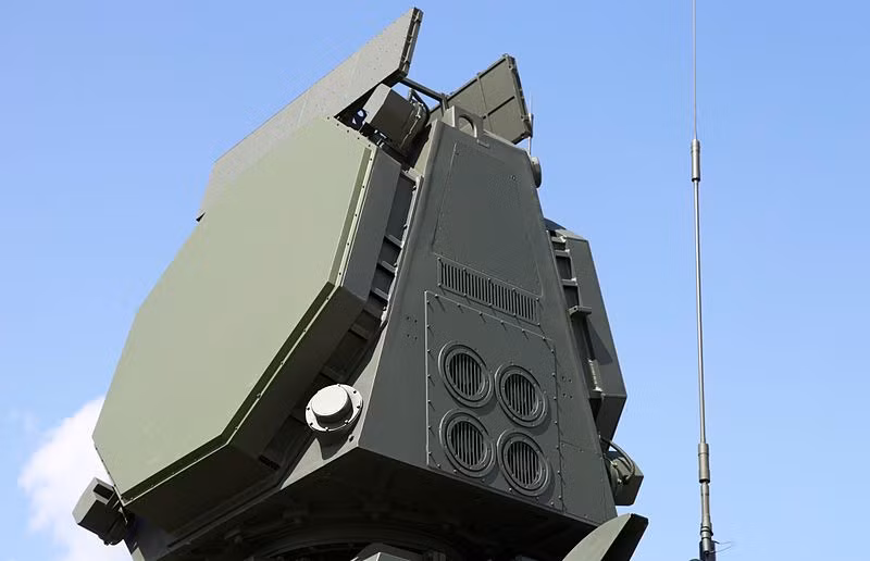 Theo một số nguồn tin, radar mới hoạt động ở băng tần S. Nhiều khả năng đây là loại radar quét mạng pha điện tử chủ động (AESA). Radar này được cho là có phạm vi tìm kiếm mục tiêu khoảng 30-40 km. Ảnh: Vitalykuzmin
