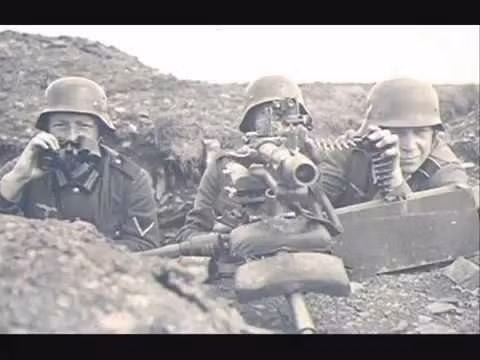 Bằng chứng cho độ hiệu quả của khẩu MG-42 đó là dù đã bị dừng sản xuất từ năm 1945 sau khi Đức thua trận nhưng mãi tới tận ngày nay, những khẩu MG-42 và các khẩu súng khác trong họ MG của Đức vẫn còn được tiếp tục sử dụng và xuất hiện trong rất nhiều cuộc xung đột lớn nhỏ khắp thế giới. Nguồn ảnh: Youtube.