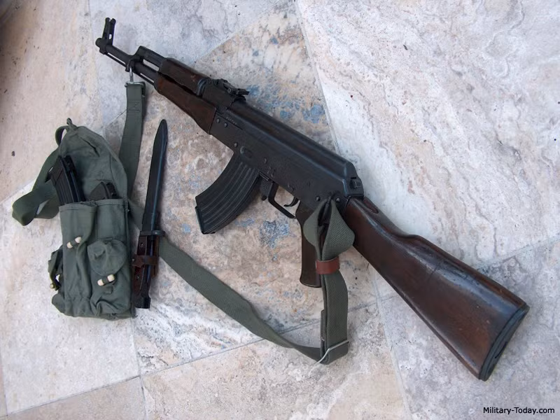 Tuy nhiên, Type-58 khá phức tạp trong chế tạo so với nền tảng công nghiệp Triều Tiên lúc đó, gây khó khăn cho việc sản xuất với số lượng lớn.. Một phiên bản cải tiến phù hợp hơn với cơ sở sản xuất trong nước, phiên bản được gọi là Type-68. Ảnh: Military Today.