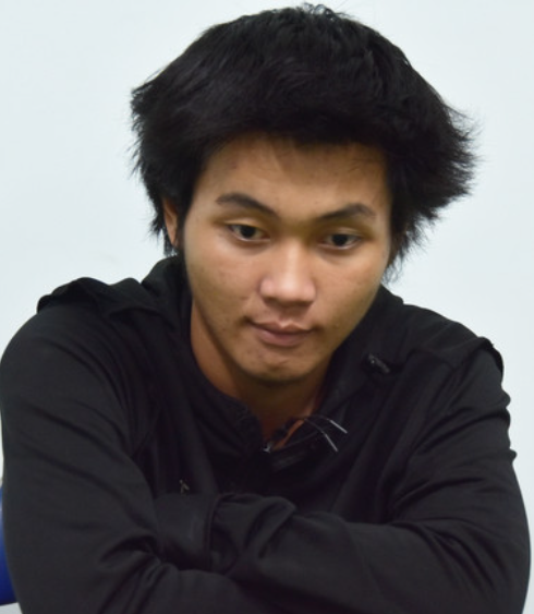  Doạ tung clip “nóng” của thiếu nữ lên mạng để tống tiền và tình: Nguyễn Hoài Trí (SN 2006, ngụ thị trấn Chợ Gạo, Tiền Giang) thông qua mạng xã hội, Trí làm quen với một thiếu nữ sinh sống trên địa bàn huyện Chợ Gạo. Trí đã rủ thiếu nữ thực hiện các video chat khiêu dâm để gửi cho đối tượng, đổi lại người này sẽ nhận được tiền. Sau khi thực hiện theo yêu cầu của Trí, thiếu nữ không nhận được tiền mà còn bị Trí đe đọa, khống chế phải nạp nhiều card điện thoại và buộc phải tiếp tục thực hiện video chat khiêu dâm nên các nạn nhân trình báo công an. Ngày 20/12, Công an huyện Chợ Gạo đã tạm giữ Trí để điều tra, làm rõ. 