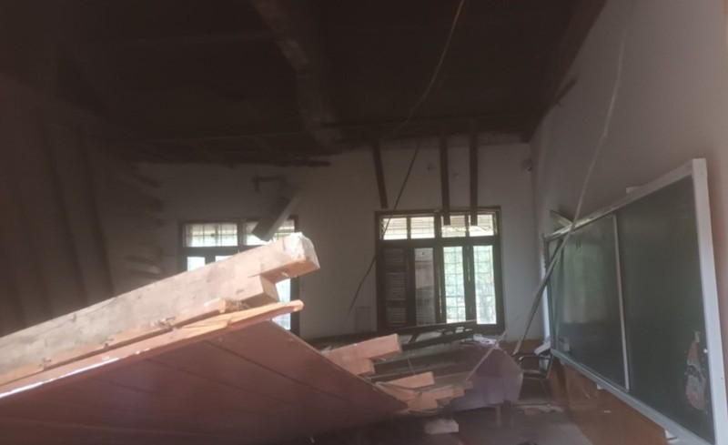 Sap tran lop hoc, nhieu hoc sinh bi thuong o Nghe An: Trach nhiem nha truong?-Hinh-2