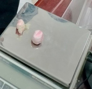 Bắt 2 kẻ cho ma túy vào bao cao su rồi nhét vào hậu môn - Hình 2 Bat 2 ke cho ma tuy vao bao cao su roi nhet vao hau mon-Hinh-2