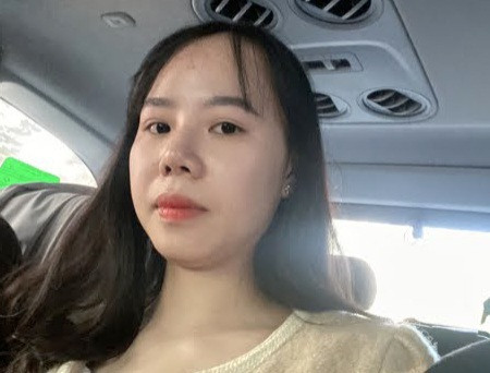 Giá mua bán dâm dao động từ 10 triệu đến 15 triệu đồng/lượt, qua đêm hoặc sextour từ 1.000 USD đến 2.000 USD/lần tuỳ thuộc vào nhan sắc và danh tiếng của gái bán dâm. Người mua dâm phải chuyển tiền vào số tài khoản của Lệ, gái bán dâm được hưởng 30%, Lệ hưởng 70% trên tổng số tiền nhận được. Đối tượng Lệ là sinh viên của một trường đại học trên địa bàn Hà Nội. Trong thời gian chờ tốt nghiệp, Lệ tổ chức điều hành đường dây mại dâm trên.