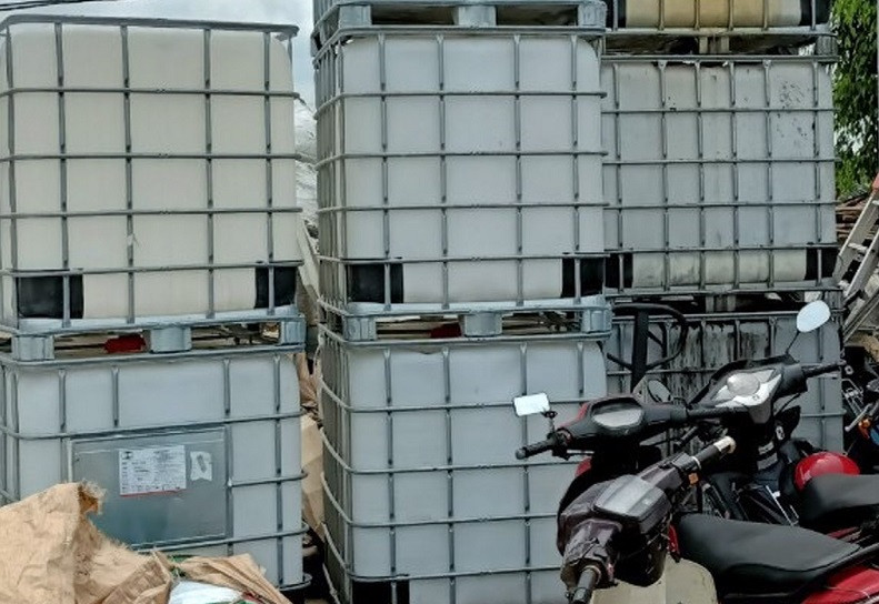 Dan buc xuc bai phe lieu nghin m2 moc tren dat nong nghiep-Hinh-2