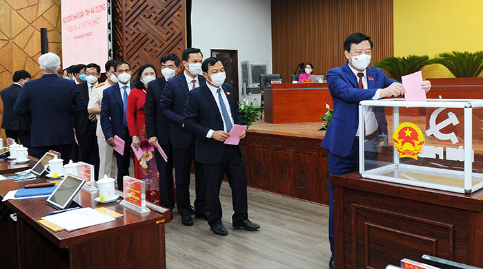 Phát biểu nhận nhiệm vụ sau khi tái đắc cử, ông Phạm Xuân Thăng, Ủy viên Trung ương Đảng, Bí thư Tỉnh ủy, Chủ tịch HĐND tỉnh khóa XVII bày tỏ đây là vinh dự nhưng cũng là trách nhiệm rất to lớn mà Đảng bộ, chính quyền, cử tri và nhân dân trong tỉnh đã tin tưởng, giao phó.