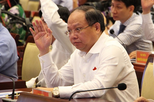 Ông Trần Công Thiện và ông Nguyễn Văn Minh với vai trò là người lãnh đạo công ty Tân Thuận chịu trách nhiệm trực tiếp trong việc chỉ đạo thực hiện, đề xuất bán khu đất. Nhiều thuộc cấp của hai ông này cũng chịu trách nhiệm liên đới.