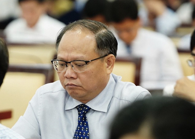 Khi phát hiện vụ việc, cuối tháng 12/2017, Thường trực Thành ủy đã chỉ đạo dừng việc chuyển nhượng để làm rõ các sai phạm. Sau đó, Ban thường vụ Thành ủy kết luận, việc ký hợp đồng chuyển nhượng là không đúng thẩm quyền, sai quy định.