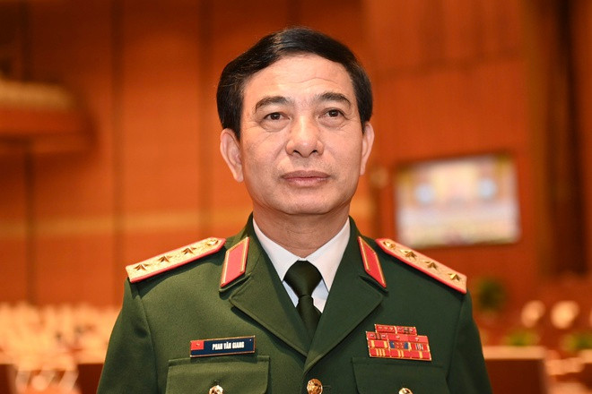 Bộ trưởng Bộ Quốc phòng Phan Văn Giang trúng cử ở Thái Nguyên; được 309.433 phiếu, đạt tỷ lệ 88,68% số phiếu hợp lệ.