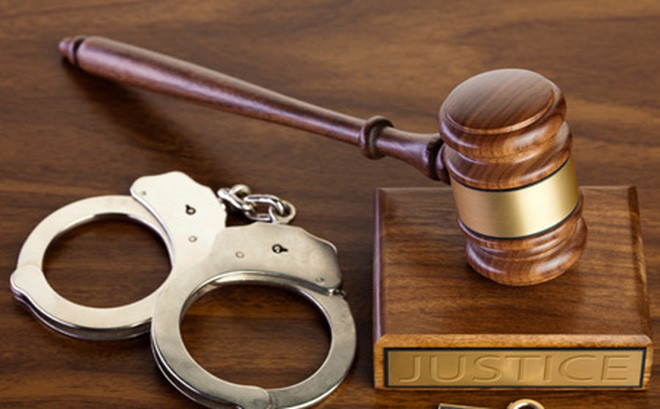 Vi sao cuu can bo Cong an phuong o Hai Phong bi khoi to toi Cuop tai san?