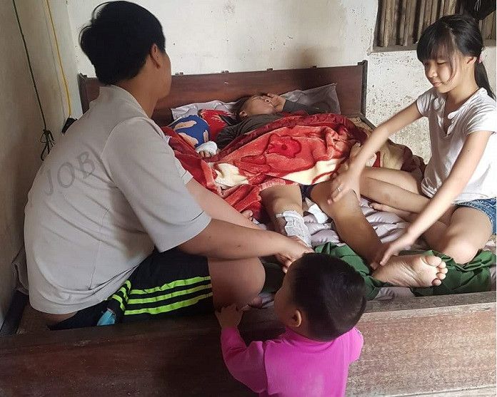 Tai nan lao dong tai Cty Tuan Tu: Nguoi lao dong liet hai chan cau cuu?