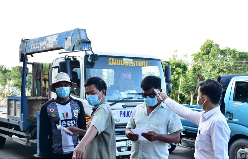  Bạc Liêu: cách ly y tế 21 ngày tại nhà đối với người về từ TP. Hồ Chí Minh. Đó là nội dung Công văn số 2175 của Chủ tịch UBND tỉnh Bạc Liêu. Theo đó, Bạc Liêu sẽ áp dụng quy định này từ 0h ngày 5/6. Người nào từ TP.HCM về không chấp hành việc cách ly của địa phương thì sẽ không cho vào tỉnh. (Ảnh: Báo Bạc Liêu)