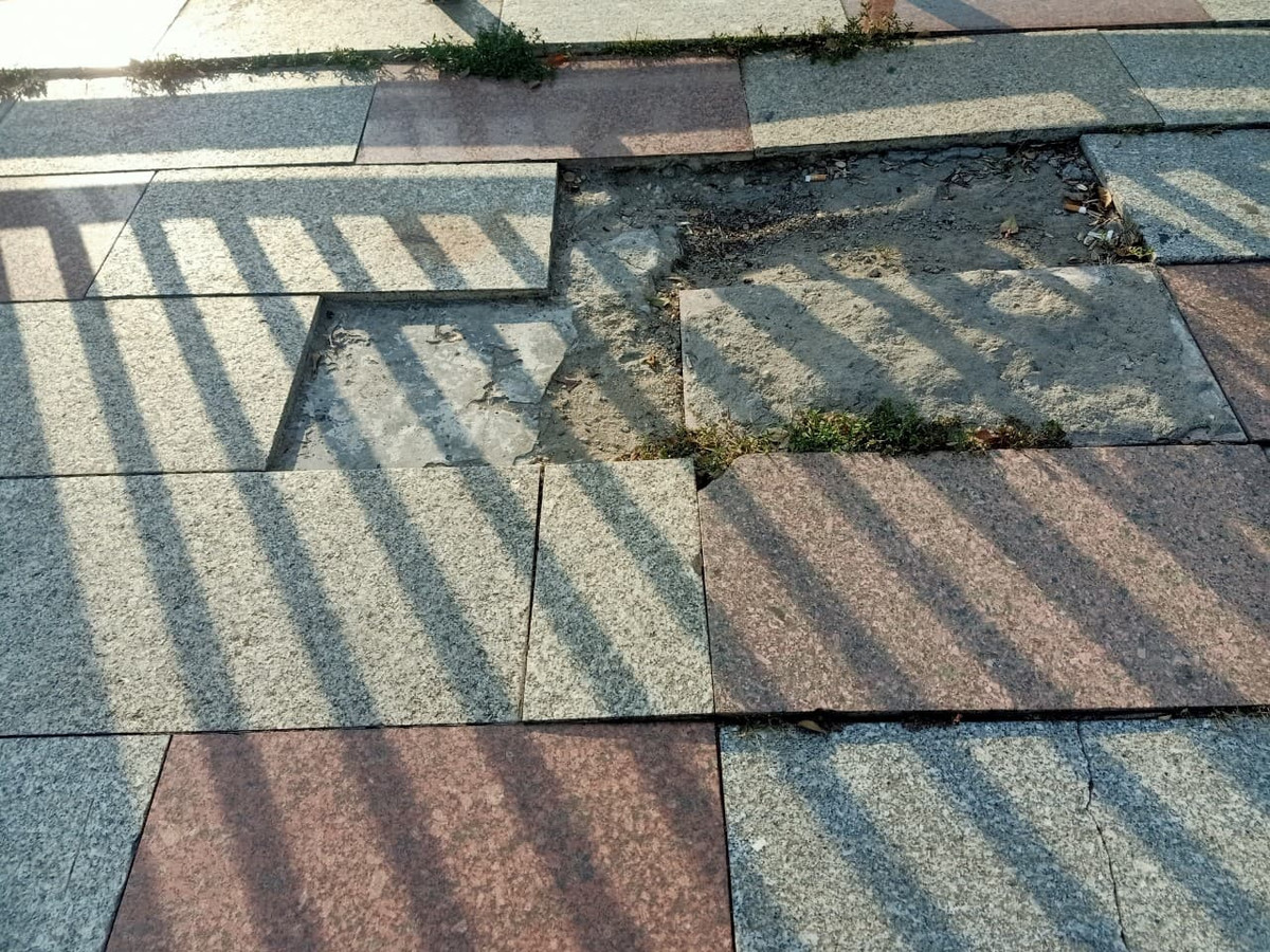 Khi dự án đi vào hoạt động sẽ là kỳ vọng của người dân TP Hải Phòng về một tuyến phố đi bộ tạo sự khác biệt cho cảnh quan môi trường cũng như làm thay đổi bộ mặt đô thị. Tuy nhiên đến nay dự án này đã trải qua một số lần nhà thầu phải khắc phục do sự cố xuống cấp.