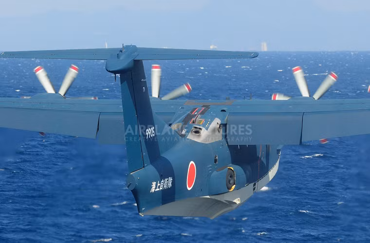 US-2 đạt tốc độ bay tối đa 560km/h, tốc độ bay hành trình 480km/h ở độ cao 6.000m, tầm bay 4.700km, trần bay 7.195m.