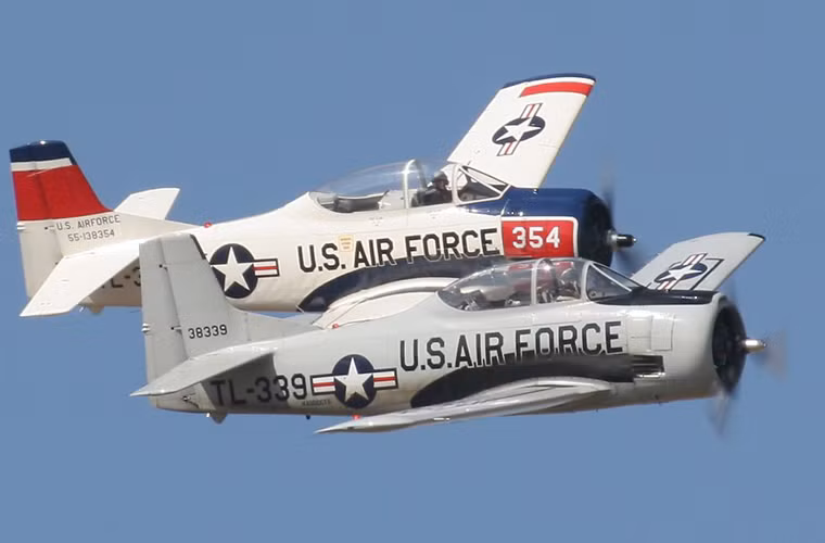 T-28 Trojan là máy bay huấn luyện quân sự động cơ piston do Công ty Hàng không Bắc Mỹ sản xuất cho Không quân và Không quân Hải quân Mỹ sử dụng. Khoảng 1.900 chiếc T-28 đã được sản xuất trong giai đoạn từ 1950-1957.