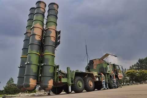Trang Sohu nói rõ, Trung Quốc đã cung cấp cho Syria radar mảng pha JY-27A có khả năng phát hiện máy bay chiến đấu tàng hình, đây là thành phần của tổ hợp HQ-9 và HQ-22. Bên cạnh đó, radar cảnh giới tầm xa JYL-1 cũng đã có mặt tại Syria.