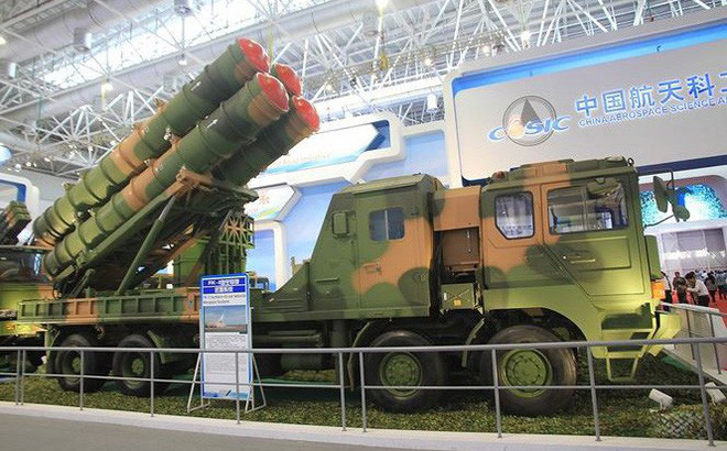 "Vào ngày cuối cùng của năm 2019, Quân đội Syria đã triển khai tổ hợp phòng không Pantsir-S1 của Nga đi kèm radar JLY-1 của Trung Quốc tại căn cứ trên đường cao tốc M4 nối trục Aleppo - Hasak".