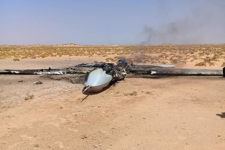 Nhận định ban đầu cho thấy đây là một máy bay trinh sát không người lái (UAV) của không quân hoàng gia Saudi Arabia đang làm nhiệm vụ, hiện chưa rõ chủng loại UAV bị hạ và vũ khí được sử dụng.