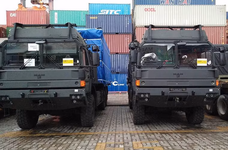 Khung gầm cơ sở lắp bệ phóng, đài radar cũng như các khí tài đảm bảo chiến đấu tổ hợp tên lửa SPYDER của Việt Nam được cho là loại xe việt dã RMMV HX của hãng Rheinmetall MAN (Đức). Nguồn ảnh: Defence blog