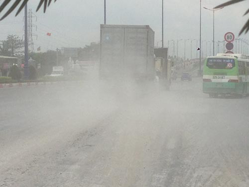 Suong mu day dac giua nang nong o cua ngo Sai Gon-Hinh-2