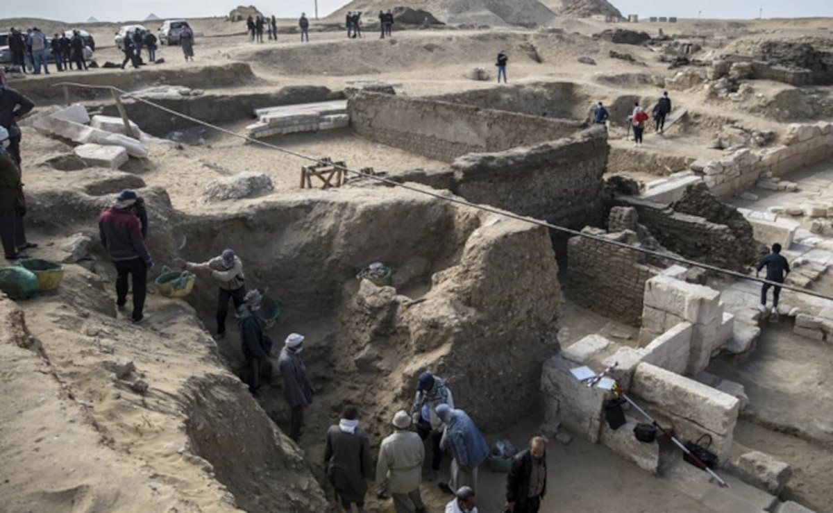 Ông Waziri cho hay, vào thời cổ đại, người Ai Cập gọi pho mát trắng là "Haram". Đến thời Coptic, nó được gọi là "Halloum". Ngày nay, tên của loại pho mát trắng là "pho mát Halloum".